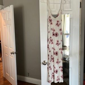 Brandy Melville one size pink white floral dress